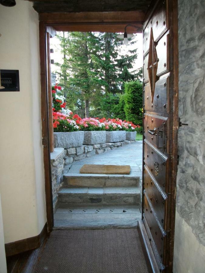Le Petit Chateau De Vetan Cir 0023 Saint-Pierre Exterior photo